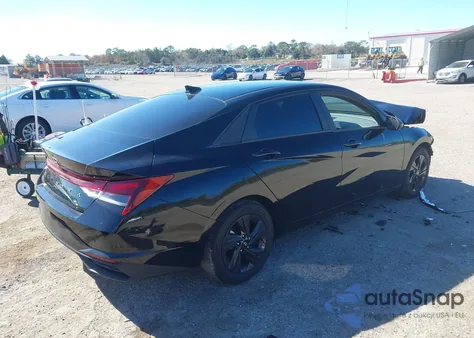 2022 Hyundai Elantra Sel z USA, uszkodzony, nr VIN 5NPLM4AG4NH059633